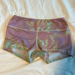 Fleo Shorts Size Small